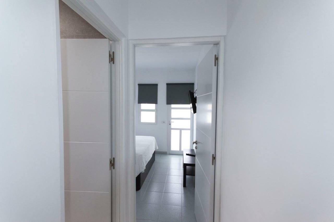 Bungalow With Terrace Near The Beach San Bartolome Bagian luar foto
